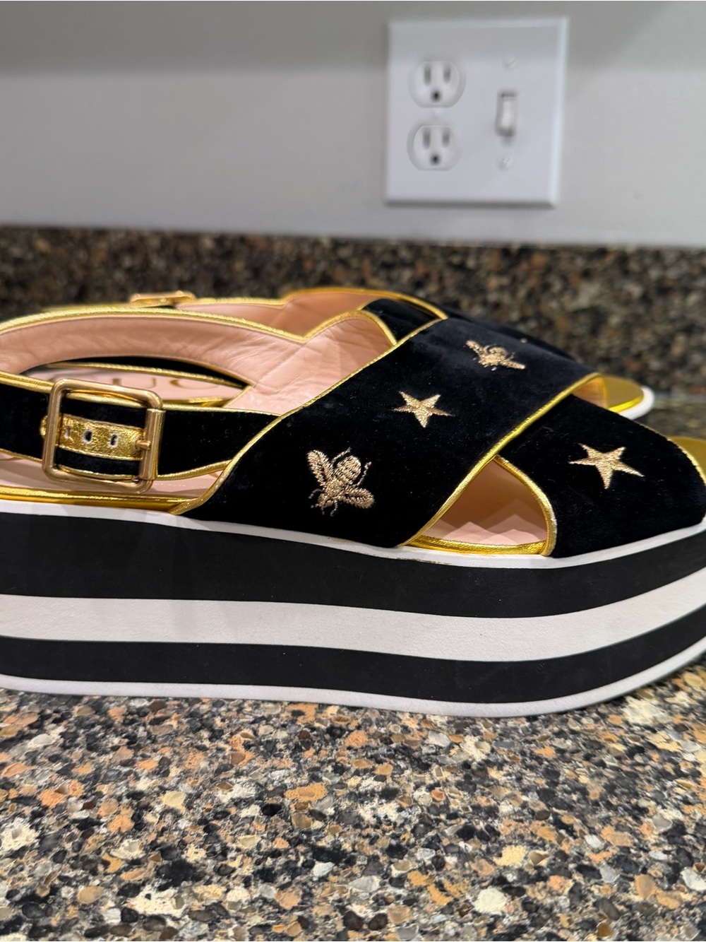 Gucci Black Velvet Platform Sandals with Gold Embroidery 38.5 - Picture 3 of 9